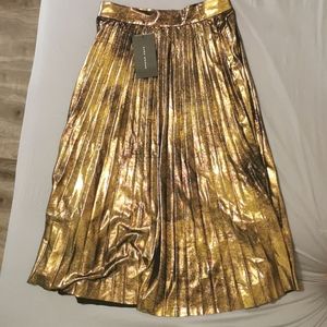Zara A line/mid length Skirt Size XS Color Gold